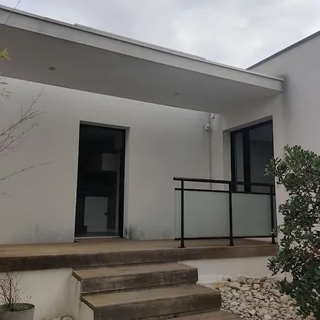 Grand Dans Avec Garage * Nimes