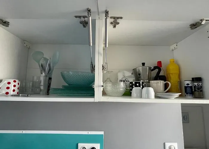 Grand Dans Avec Garage *